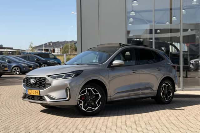 Ford Kuga (2024) thumbnail 2