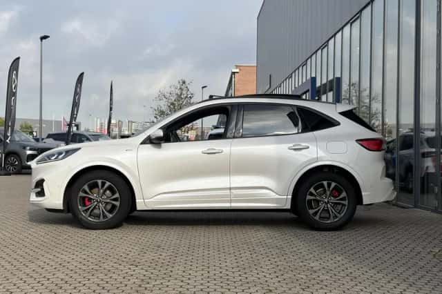 Ford Kuga (2021) thumbnail 4
