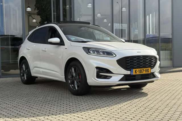 Ford Kuga (2021) thumbnail 5