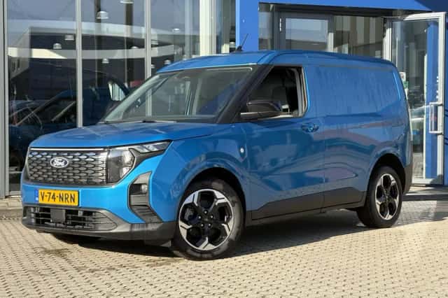 Ford E-Transit Courier (2026) thumbnail 5