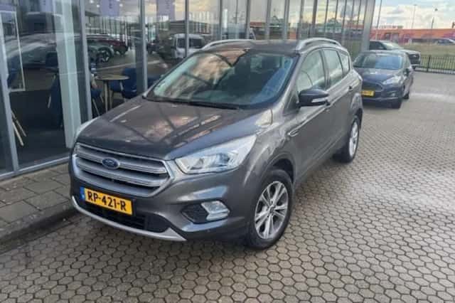 Ford Kuga (2018) thumbnail 2