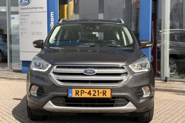 Ford Kuga (2018) thumbnail 3