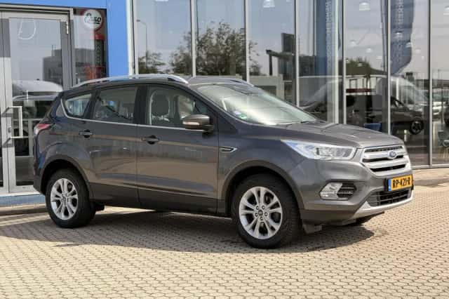 Ford Kuga (2018) thumbnail 5