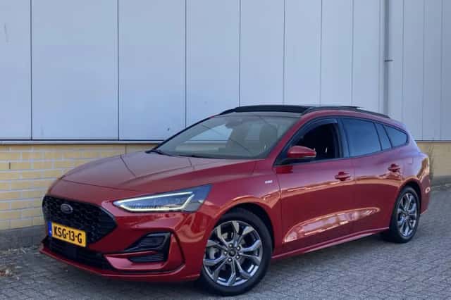 Ford Focus (2023) thumbnail 2