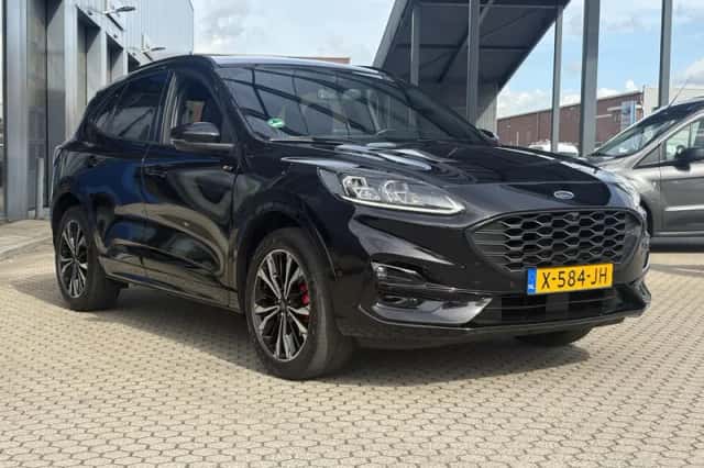 Ford Kuga (2023) thumbnail 5