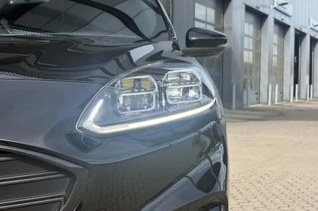 Ford Kuga (2023) thumbnail 6