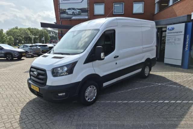 Ford Transit (2024) thumbnail 3