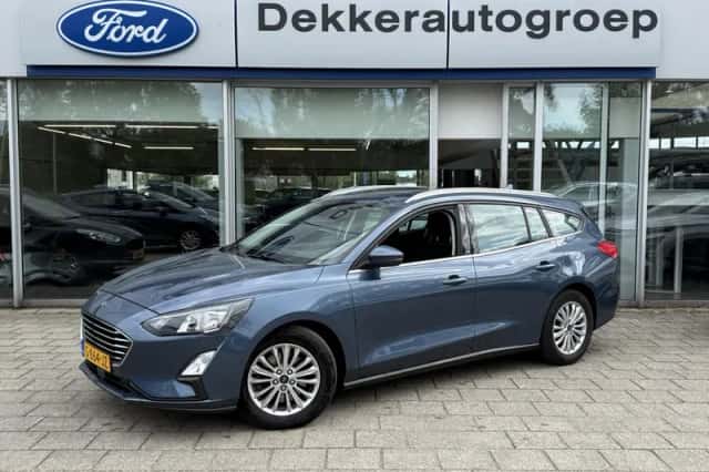 Ford Focus (2019) thumbnail 2