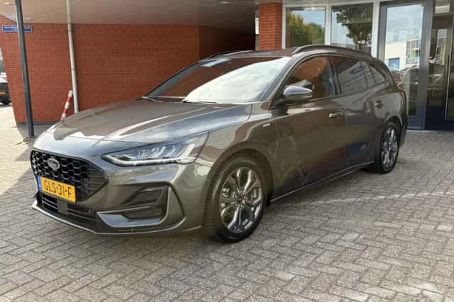 Ford Focus (2024) thumbnail 2