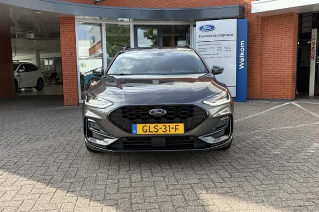 Ford Focus (2024) thumbnail 3