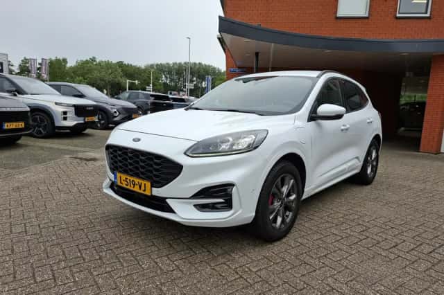 Ford Kuga (2021) thumbnail 2