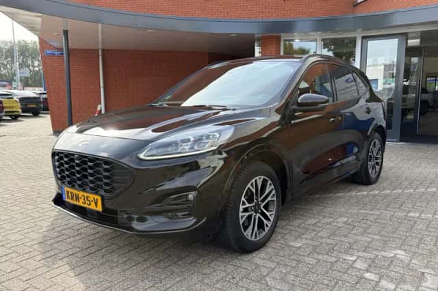 Ford Kuga (2023) thumbnail 3