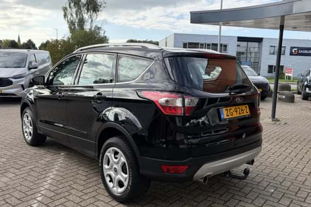 Ford Kuga (2019) thumbnail 5