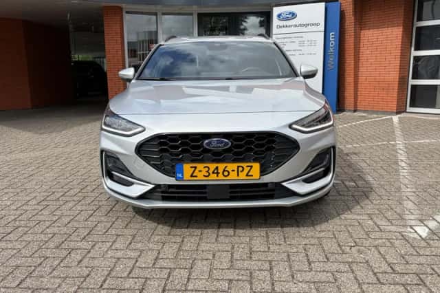 Ford Focus (2024) thumbnail 3