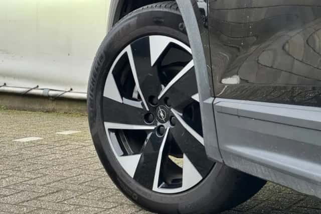 Opel Grandland (2025) thumbnail 2