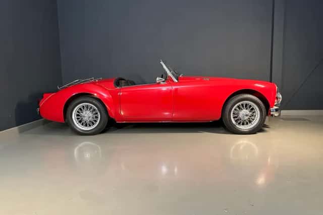 MG MGA (1960) thumbnail 3