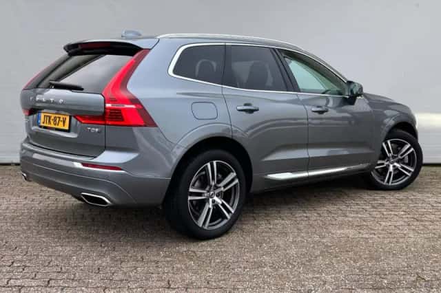Volvo XC60 (2020) thumbnail 2