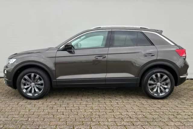 Volkswagen T-Roc (2020) thumbnail 3