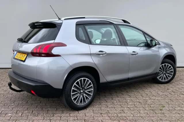 Peugeot 2008 (2019) thumbnail 2
