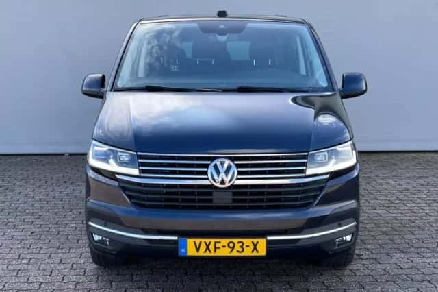 Volkswagen Transporter (2023) thumbnail 2