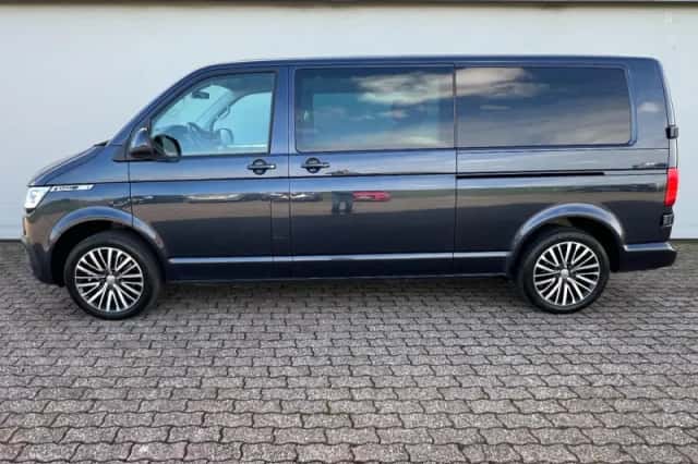Volkswagen Transporter (2023) thumbnail 3