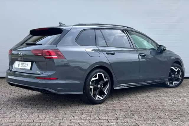 Volkswagen Golf (2025) thumbnail 2