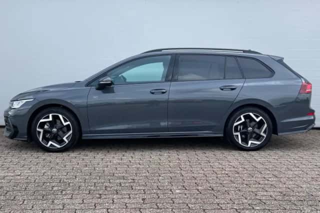 Volkswagen Golf (2025) thumbnail 3