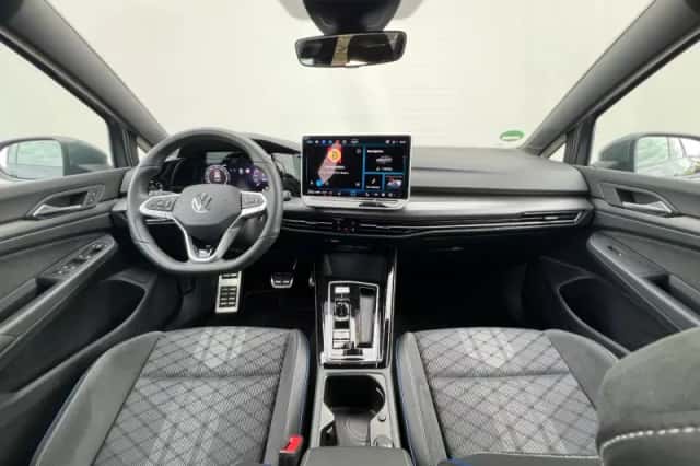Volkswagen Golf (2025) thumbnail 6