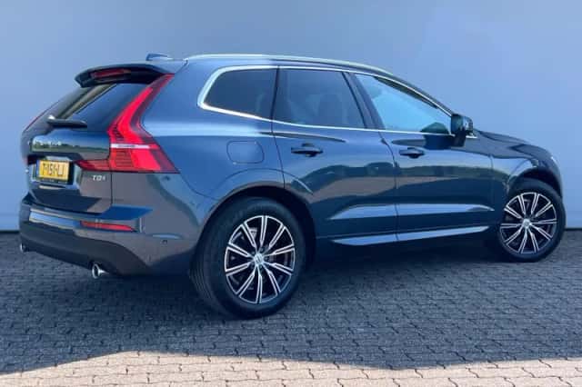 Volvo XC60 (2019) thumbnail 2