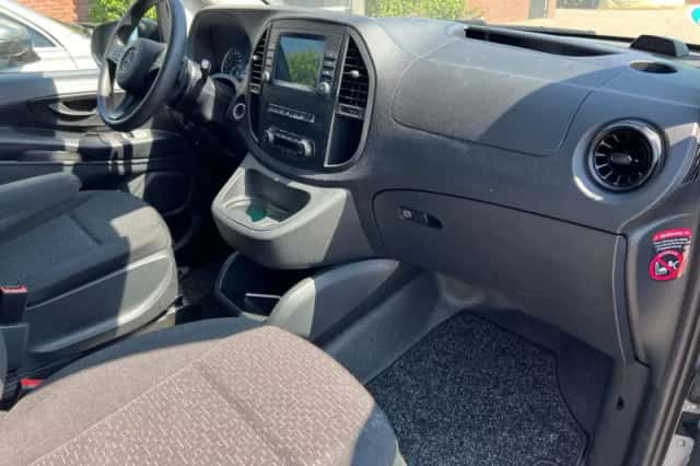 Mercedes-Benz Vito (2023) thumbnail 6