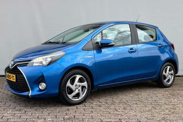 Toyota Yaris (2015) thumbnail 1