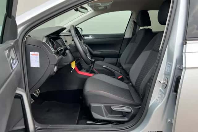 Volkswagen Polo (2019) thumbnail 4