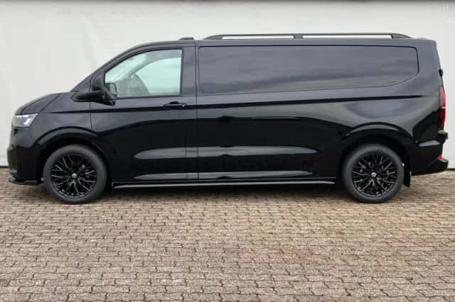 Volkswagen Transporter (2025) thumbnail 3