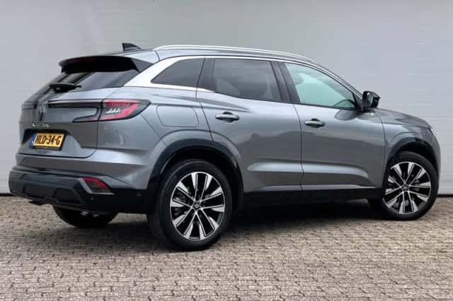 Renault Austral (2024) thumbnail 2