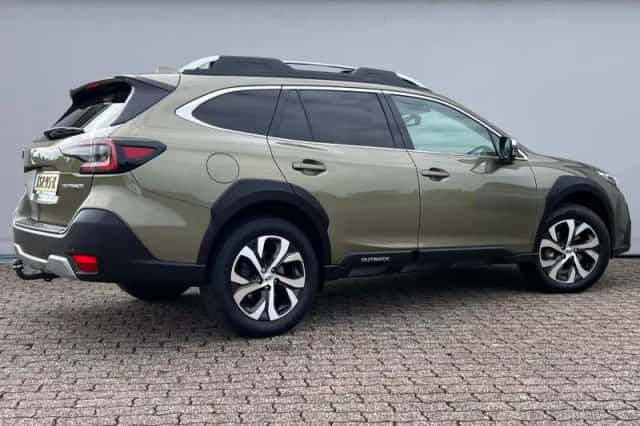 Subaru Outback (2022) thumbnail 2