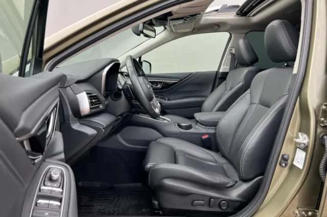 Subaru Outback (2022) thumbnail 4