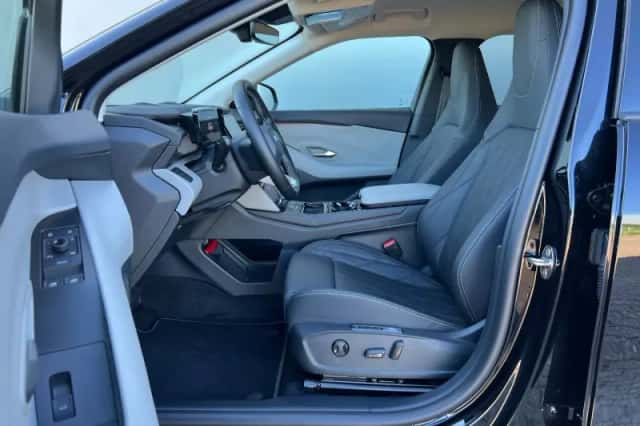 Ford Explorer (2025) thumbnail 4
