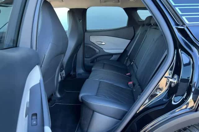 Ford Explorer (2025) thumbnail 5