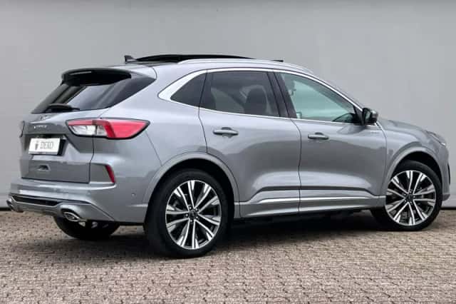 Ford Kuga (2023) thumbnail 2