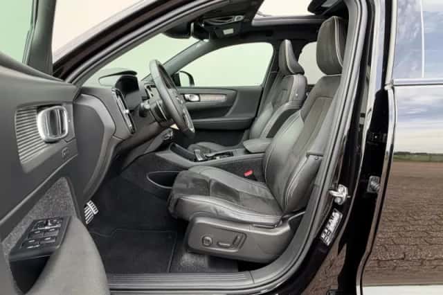 Volvo XC40 (2019) thumbnail 4