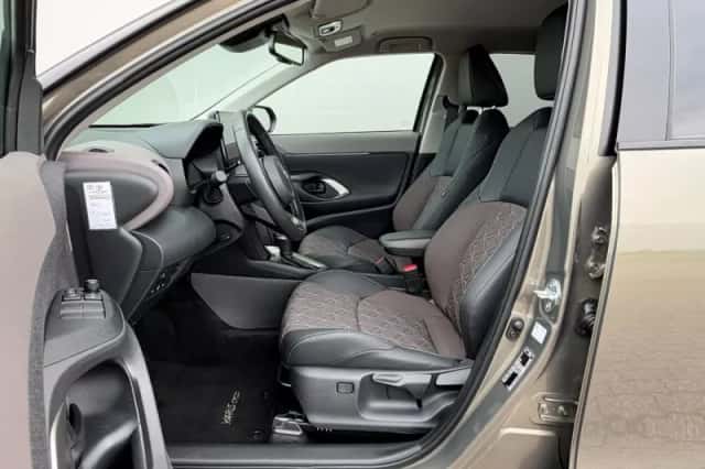 Toyota Yaris Cross (2025) thumbnail 4