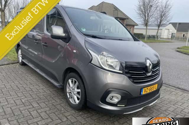 Renault Trafic (2016) thumbnail 4