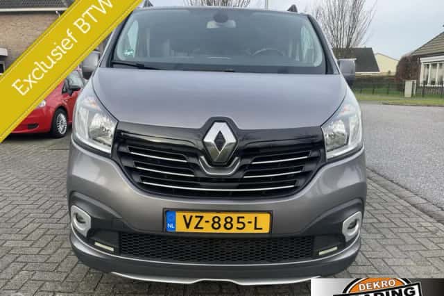 Renault Trafic (2016) thumbnail 5