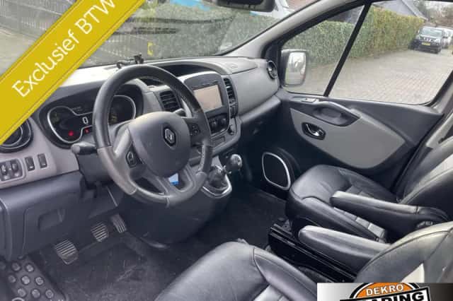 Renault Trafic (2016) thumbnail 6