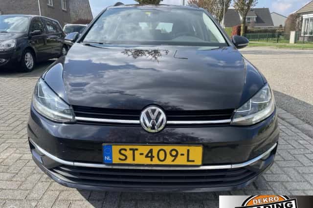 Volkswagen Golf (2018) thumbnail 6