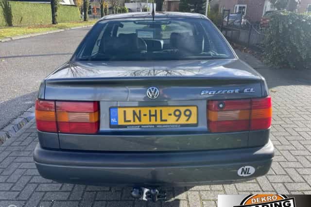 Volkswagen Passat (1995) thumbnail 3