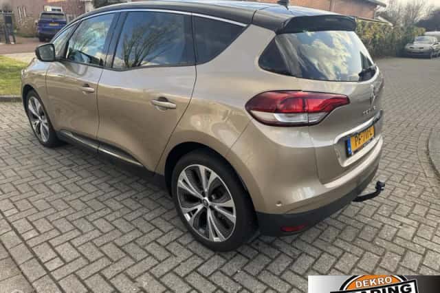Renault Scénic (2017) thumbnail 3