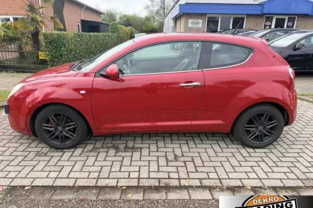 Alfa Romeo MiTo (2013) thumbnail 2