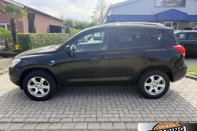 Toyota RAV4 (2008) thumbnail 2
