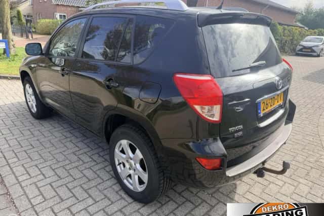 Toyota RAV4 (2008) thumbnail 3